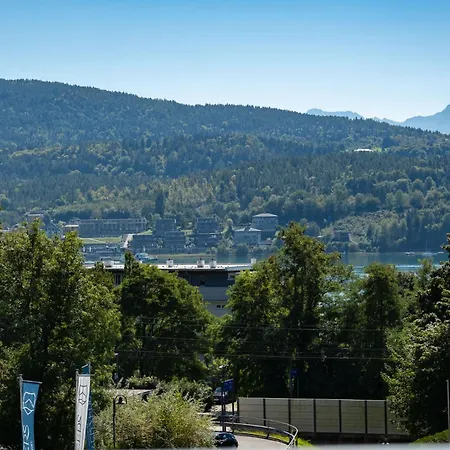 Apartament Fancy Getaway In Poertschach At Woerthersee *